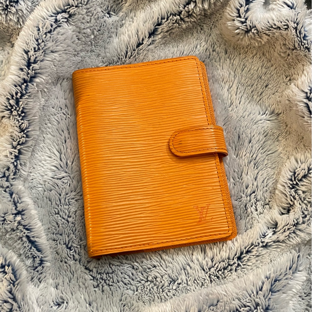 Louis Vuitton Vibrant  Orange EPI Organizer Agenda Wallet